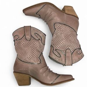 Very Volatile Western Boots | Women’s 7.5